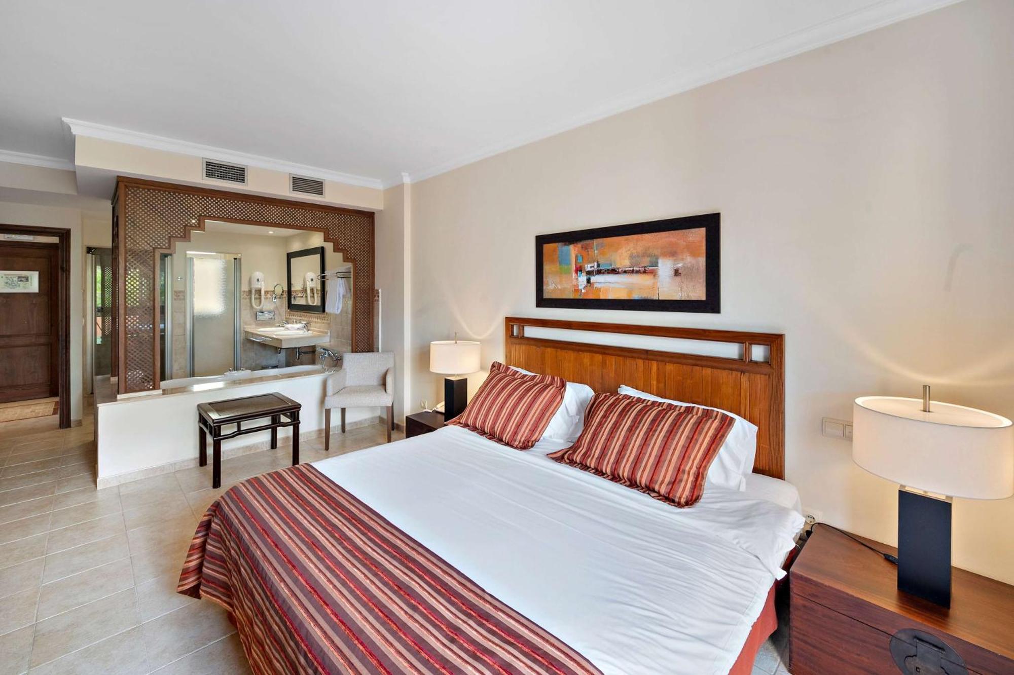אפרטהוטל El Faro Wyndham Grand Costa Del Sol מראה חיצוני תמונה
